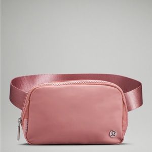 NWT Lululemon Everywhere Belt Bag Pink Pastel EBB